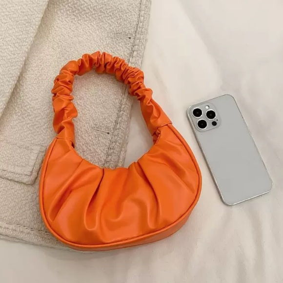 Mini Ruched Handbag - Picture 5 of 5